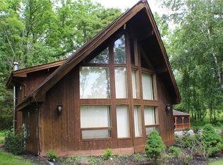 97 Breeze Hill Rd, New Hampton, NY 10958