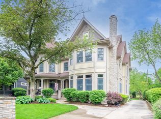 656 S Wright St, Naperville, IL