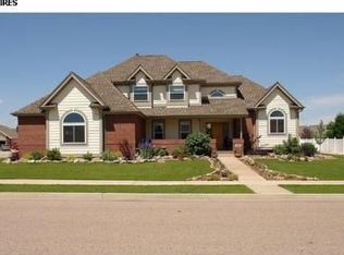 200 Cobble Dr, Windsor, CO 80550