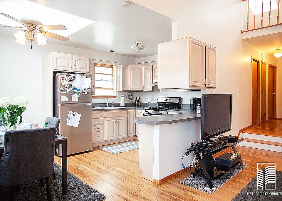 1st image of 6927 De Costa Ave