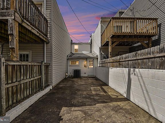 4th image of 111 E Fort Ave