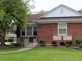 2356 Belleview Ave, Westchester, IL