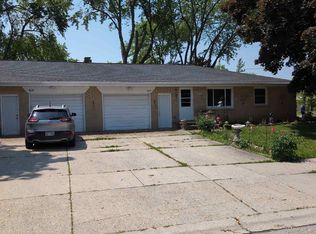 406 N Saint Bernard Dr, De Pere, WI 54115