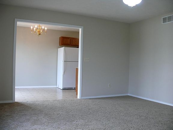 Spacious living room