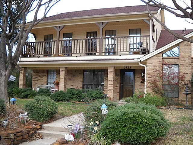 1st image of 2725 Stoneridge Dr