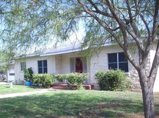 602 Tutt Ave, Taft, TX 78390