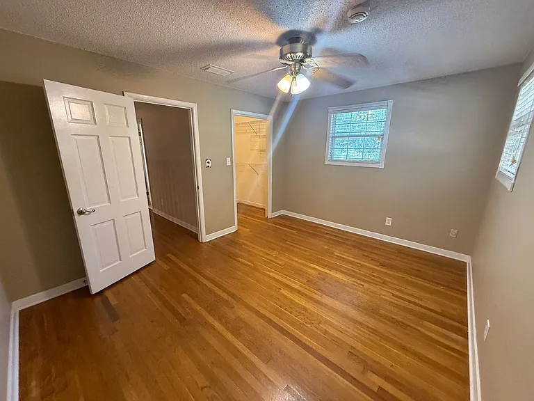905 Poinciana Dr — Photo 31