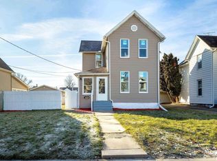 1006 17th Ave, Moline, IL 61265