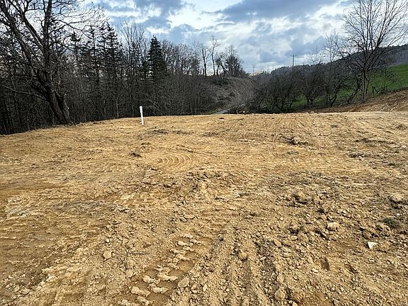 5th image of 7740 Troutdale Hwy