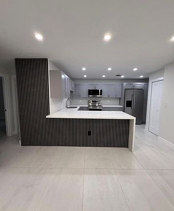 5th image of 6720 Park St