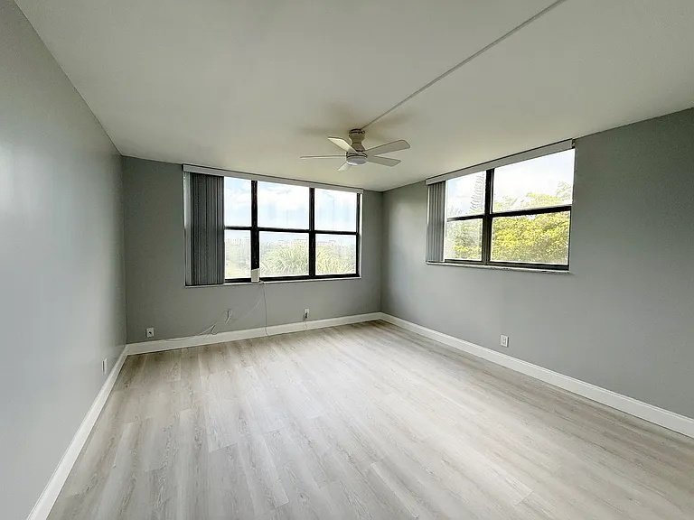 3300 W Rolling Hills Cir #410 — Photo 11