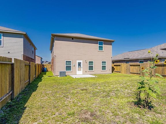 5th image of 15426 Meadow Brook Pass Dr