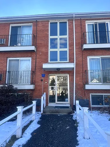 7 Endicott St #2 Photo 1