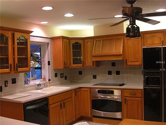 2nd image of 209 Regis Ct