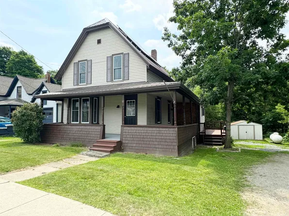 82 Maple Street, Newport City, VT 05855