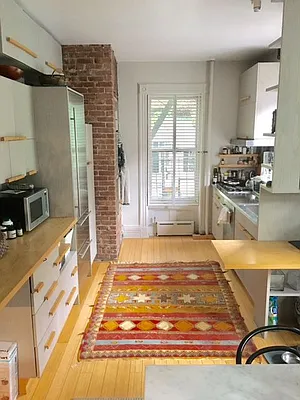 Rented by New York Manhattan Real Estate Incorporated | media 44