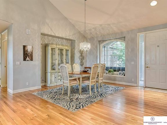 5th image of 17018 Harney St