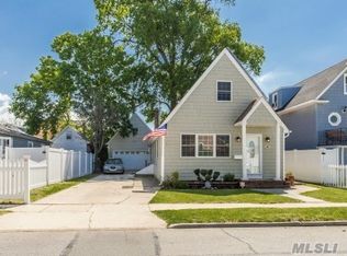 49 Marina Rd, Island Park, NY 11558