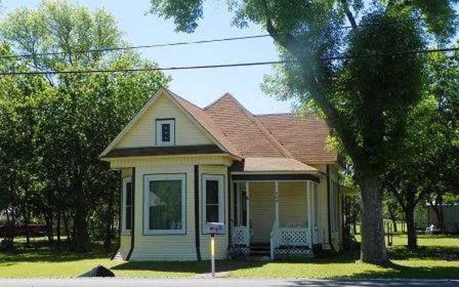 1st image of 203 E Jefferson St