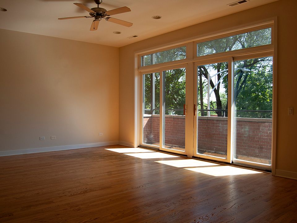 1st image of 3126-34 W Walton St #3134-3