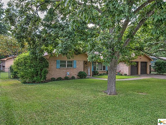 3rd image of 2713 Palmetto Dr
