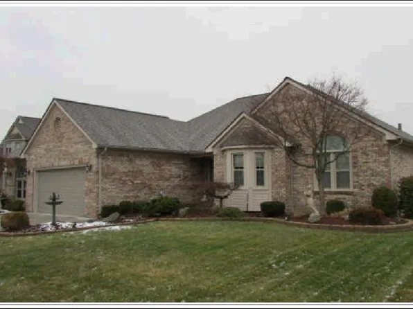16246 Darlene Dr, Macomb, MI 48042