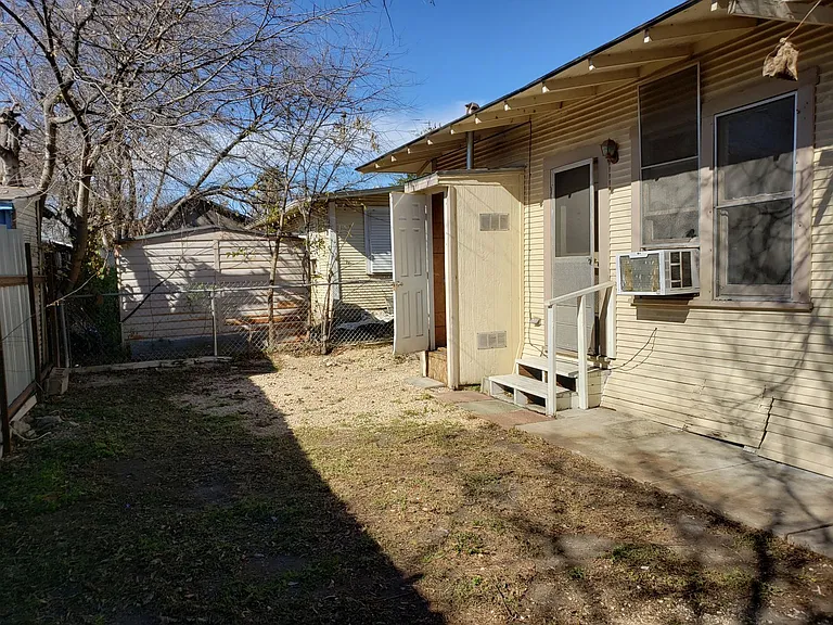 1320 Monterey St — Photo 11