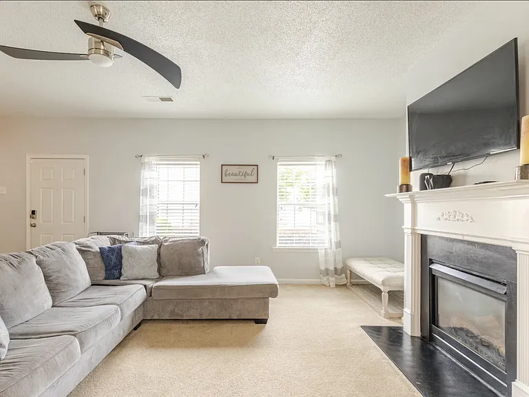 Imperial Cir SW — Photo 4