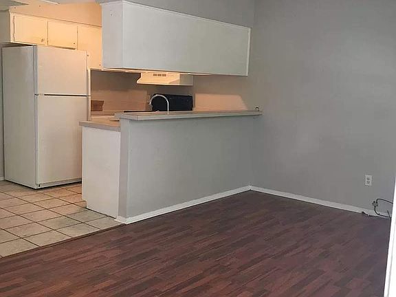 2nd image of 4538 Byers Ave APT 3