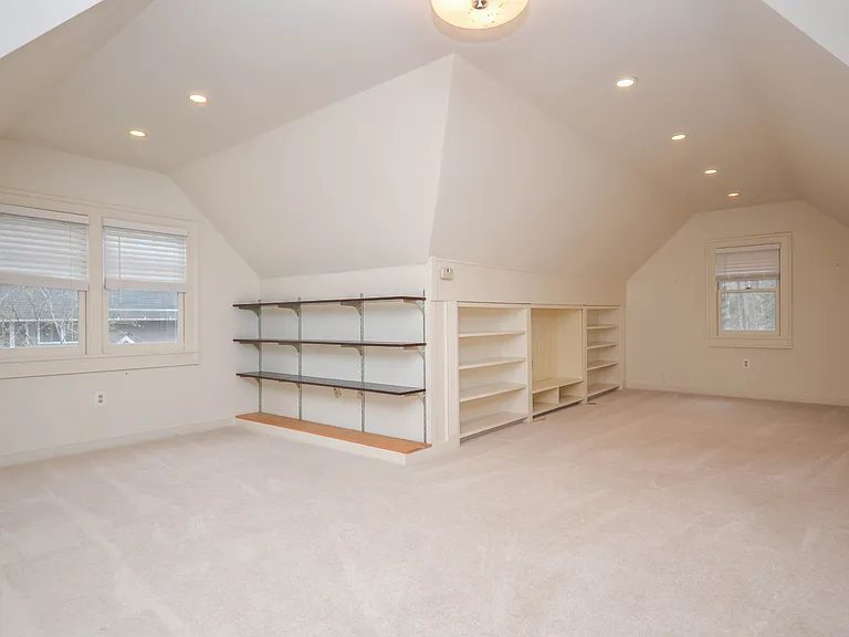 9108 Weant Dr — Photo 39