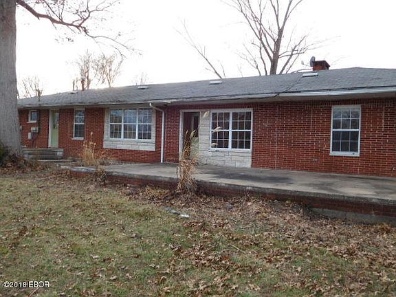 2nd image of 1601 Carol Dr