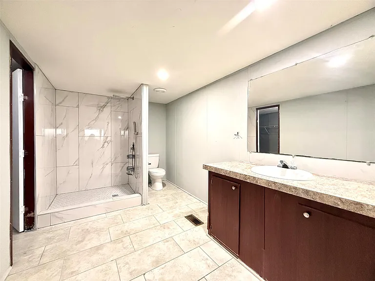 11115 Hayslip Ln — Photo 18