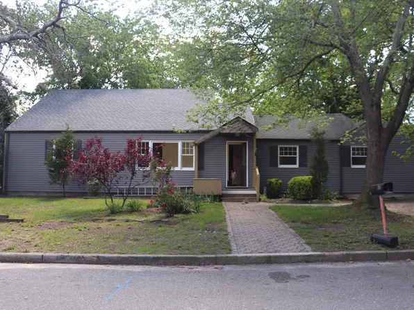 394 17th Ave, Brick, NJ 08724