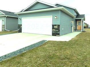 2110 10th St W, West Fargo, ND 58078