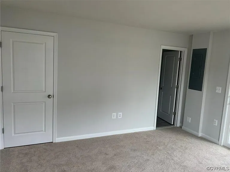 8837 Foxway Ridge Ln — Photo 10
