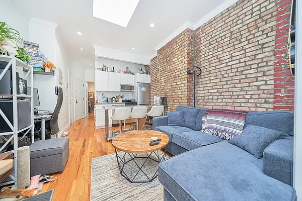 Rented by Living New York | media 19