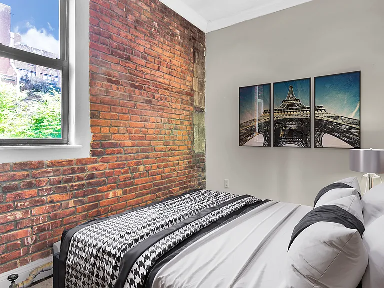502 E 73rd St #3C — Photo 4