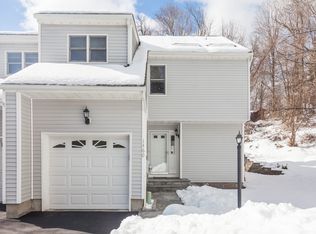 1460 Iroquois St, Shrub Oak, NY 10588
