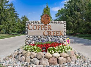 28006 Golf Pointe Blvd, Farmington Hills, MI 48331