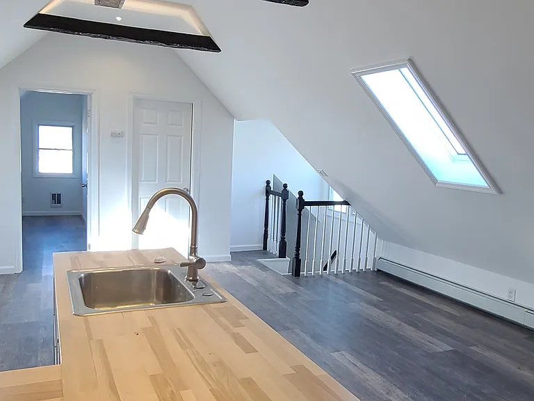 130 Chestnut St #3 — Photo 13
