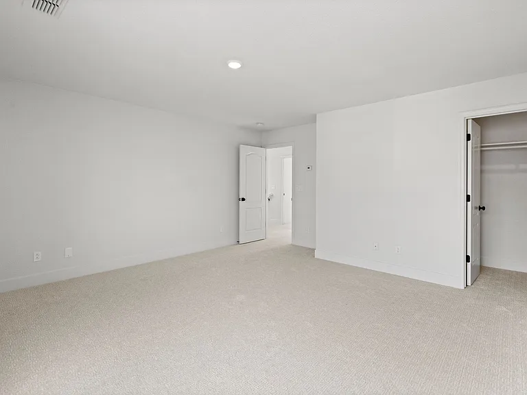 527 Scudero Cir — Photo 25