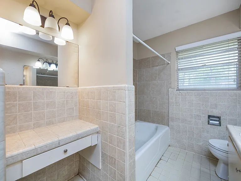 2 Circle Dr — Photo 14