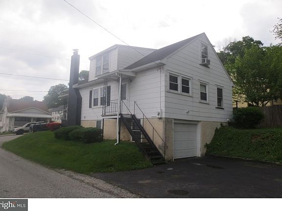 5th image of 114 S 11th Ave