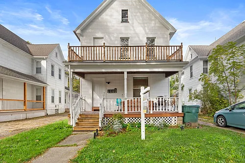 69 Amherst St Photo 1