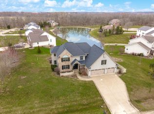 9719 Wolf Hill Rd, Bloomington, IL 61705