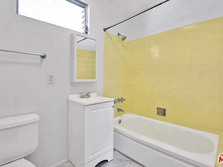941 N San Vicente Blvd #2 — Photo 9