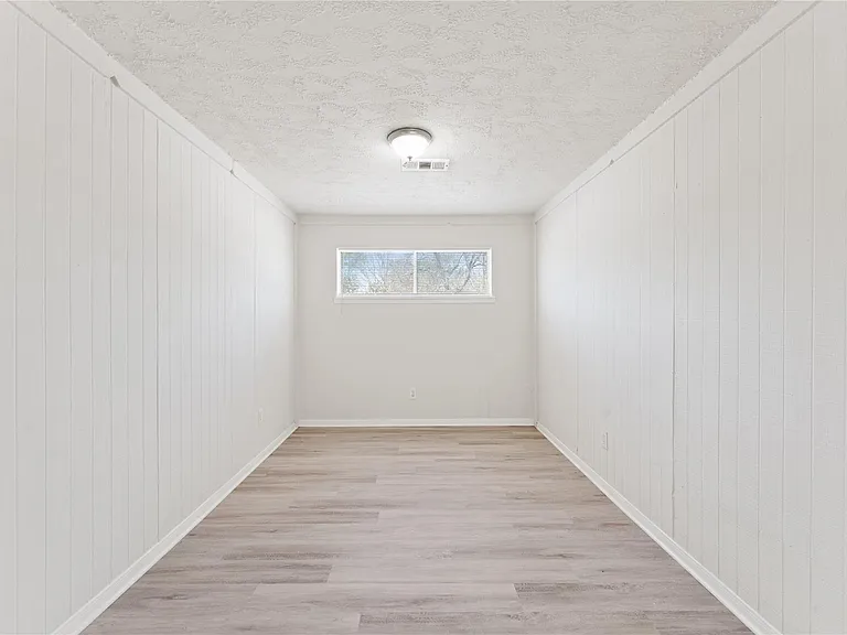 7725 Saint Lo Rd — Photo 13