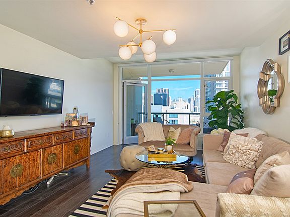 3rd image of 427 9th Ave Unit 1309