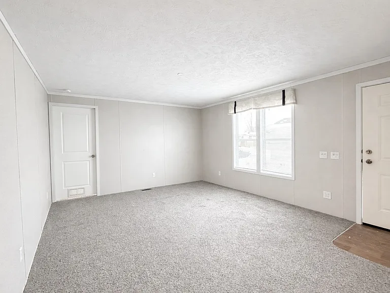 29800 Guilford Cir #253 — Photo 3
