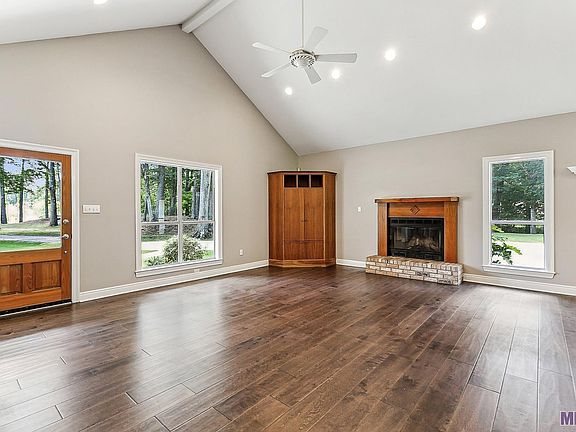4th image of 32449 Briarwood Ln